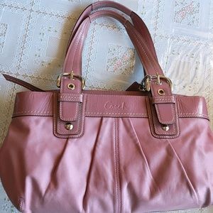 Coach Medium Pink Slouchy Hobo (M0973-F13732)
USED